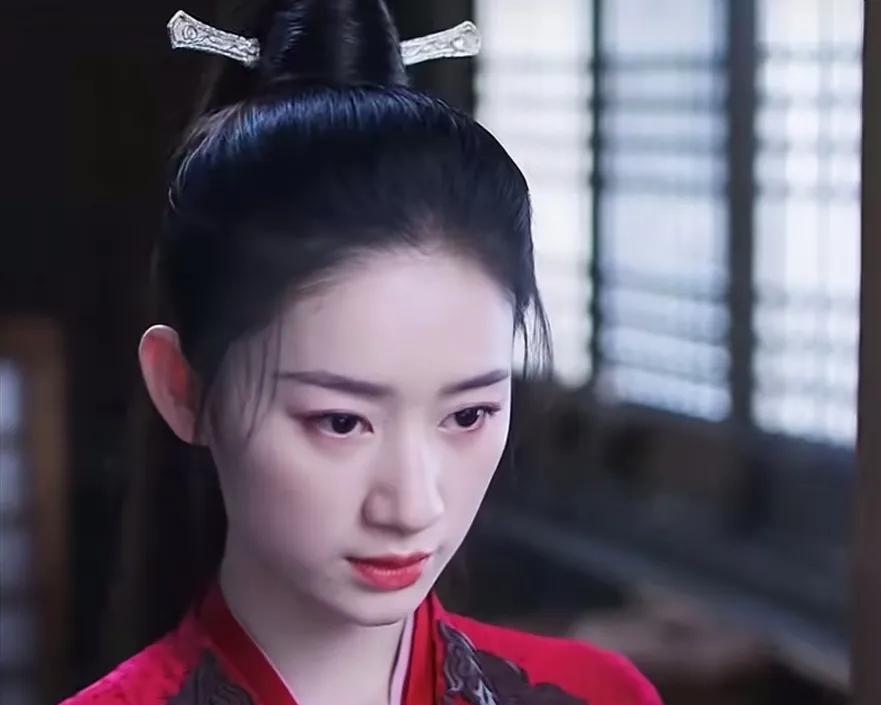 郭晓婷的演技很好，长相确实是娇小了一些，她其实还是很有辨识度，只是在娱乐圈中，确