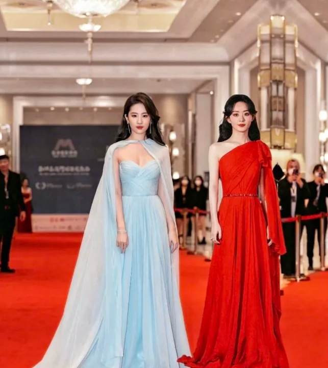 刘亦菲和赵丽颖放在一块根本没法比了！

一个是从小美到大的神仙姐姐，演啥都是自带