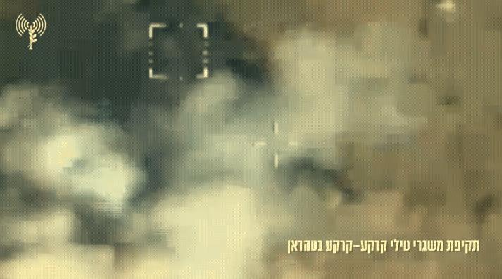 中东战火重燃！小以子把小朗家的防空系统和弹道导弹发射车全部炸了。炸毁的画面全部被
