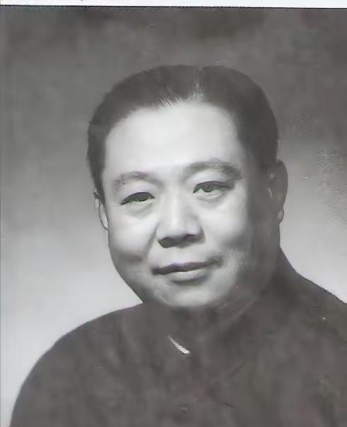 1970 年，一位妻子举报了自己的丈夫，最终导致丈夫悬梁自缢。这位丈夫就是当年举