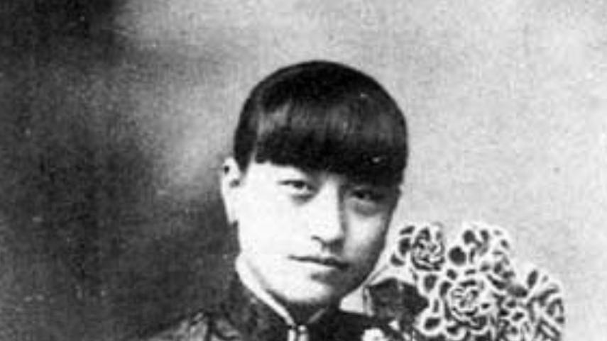 他是红色特工，又是蒋介石女婿，潜伏22年后全身而退，活到2008年