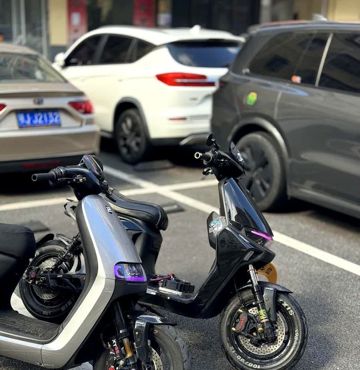 11399元买25km/h，16999元飙到100km/h，九号把“选车”变成了