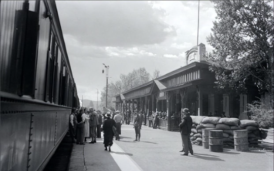 1949年武汉一窃贼死在家中，地板下有机油味，公安大惊：他是特务！