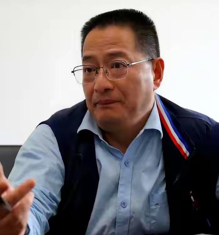 教育家葛军再次重申“我自己都拿不了满分的”，这是高考数学命题专家回答记者的话，他