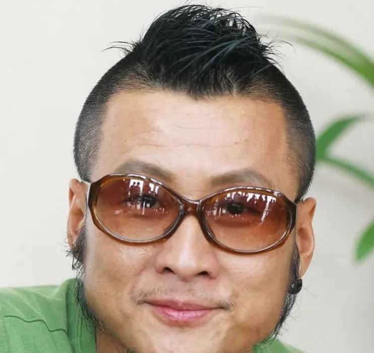 我宣布，孙兴就是个渣男。

他的感情生活，真是乱得一塌糊涂，说他是渣男都算轻