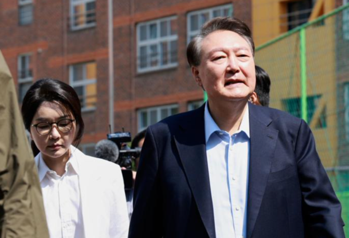 韩国国会：对尹锡悦及妻子进行特别调查