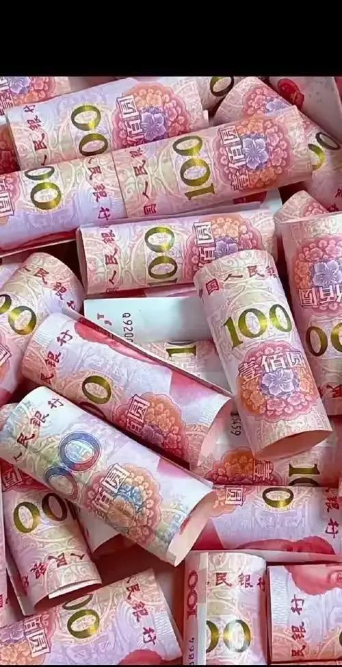 恭喜你被财神点名！3秒内在评论区回复“日进斗金”，就能激活专属财运。这是财富降临