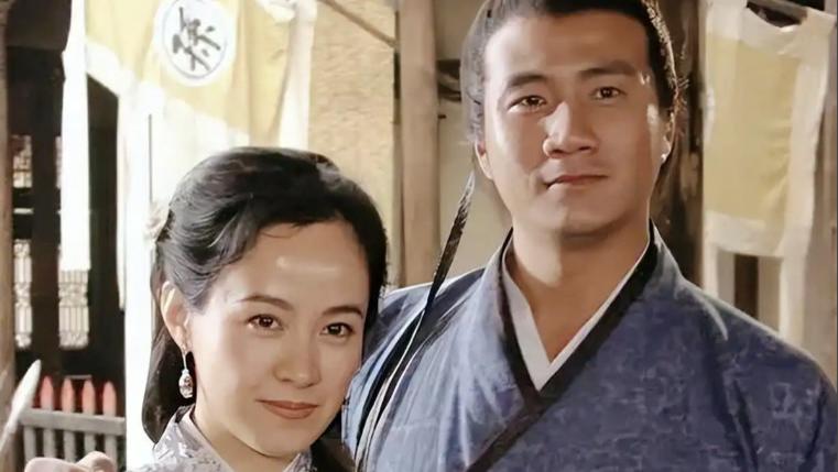 课本改了！朱元璋画像告别“鞋拔子脸”换成帅哥，网友：我就知道马皇后看上的穷小子不可能丑