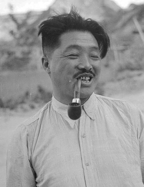 1948年，西北野战军的会议上，贺炳炎、廖汉生等人不满彭德怀的指责，当场与其顶嘴