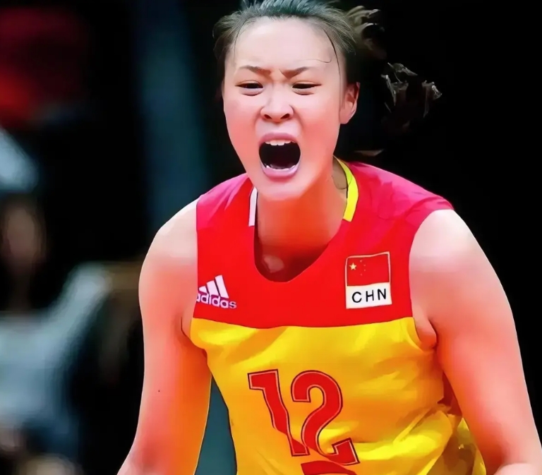 惠若琪也是16岁进入中国女排国家队的，但是等了9年，从16岁到25岁，等到了郎平