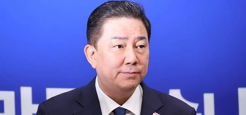 金炳基强硬表态：尹锡悦须入监，金建希“国政私揽”要彻查
 
9日韩国共同民主