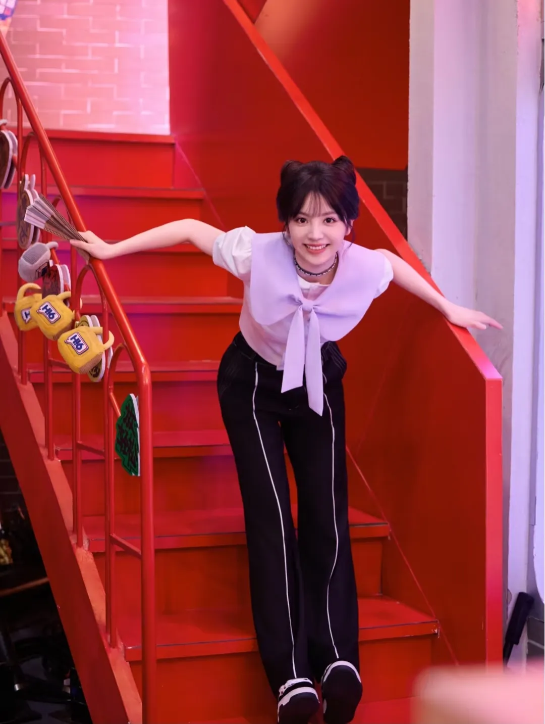 田曦薇，这发型，看着俏皮可爱。