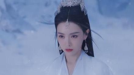 唐嫣新剧里脸部状态堪忧，大浓妆加十级滤镜，已不适合演古偶了