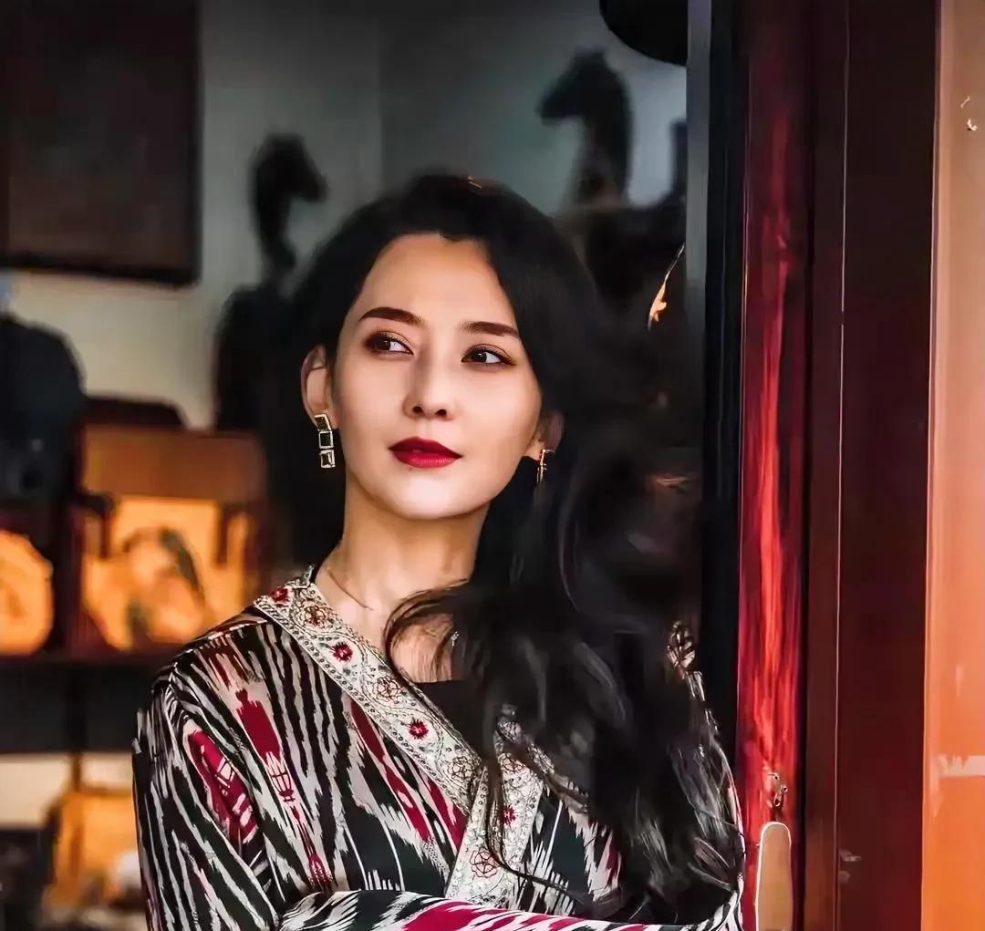 现在才明白，森林北真的很聪明！
章子怡高调复出影坛，汪峰在节目里给宁静公开示爱，