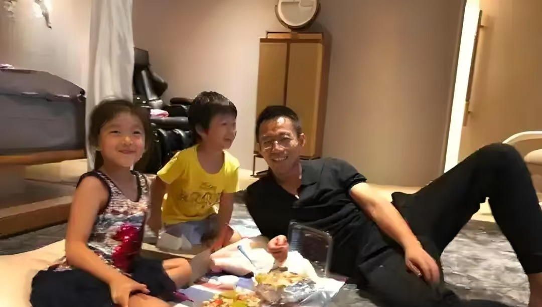 汪小菲周末带娃记











天呐，我汪小菲周末竟然比工作日还累！孩子