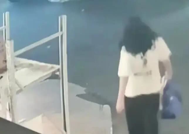 上海，男子实付2元点了一份奶茶，去取时，发现被人偷了，男子火冒三丈直接报警，民警