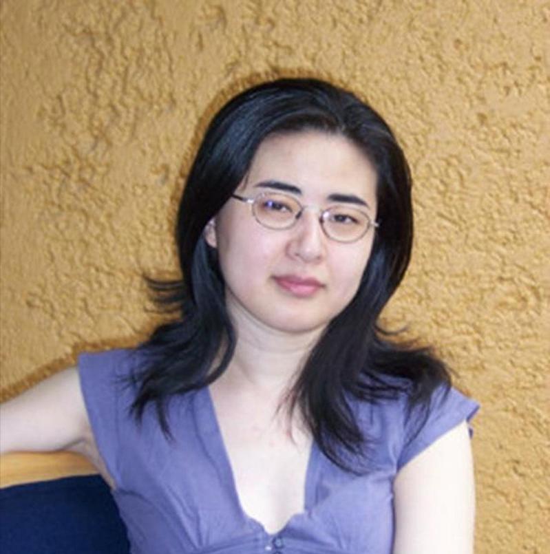 1999年，28岁的北大才女田晓菲嫁给53岁美国导师，父母气得咬牙切齿，但田晓菲