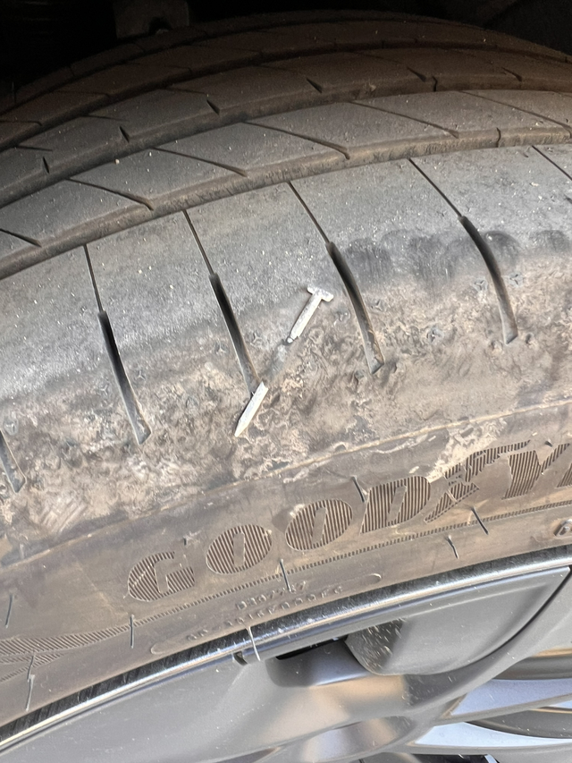 入手毛豆Y尾货
1.20刚提车，焕新Y出来之前冲，车衣上。新款标续才9个喇叭，车