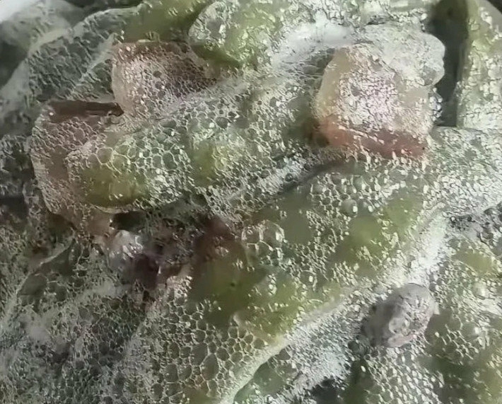 为啥我炒豆角炒出来这么多泡沫啊 ​？