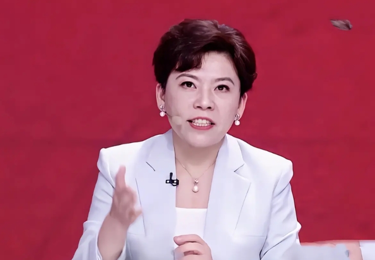 陈幸同4-1韩莹：邓亚萍认为：这是打削球手的“公开课”！

1、耐心
削球手防守
