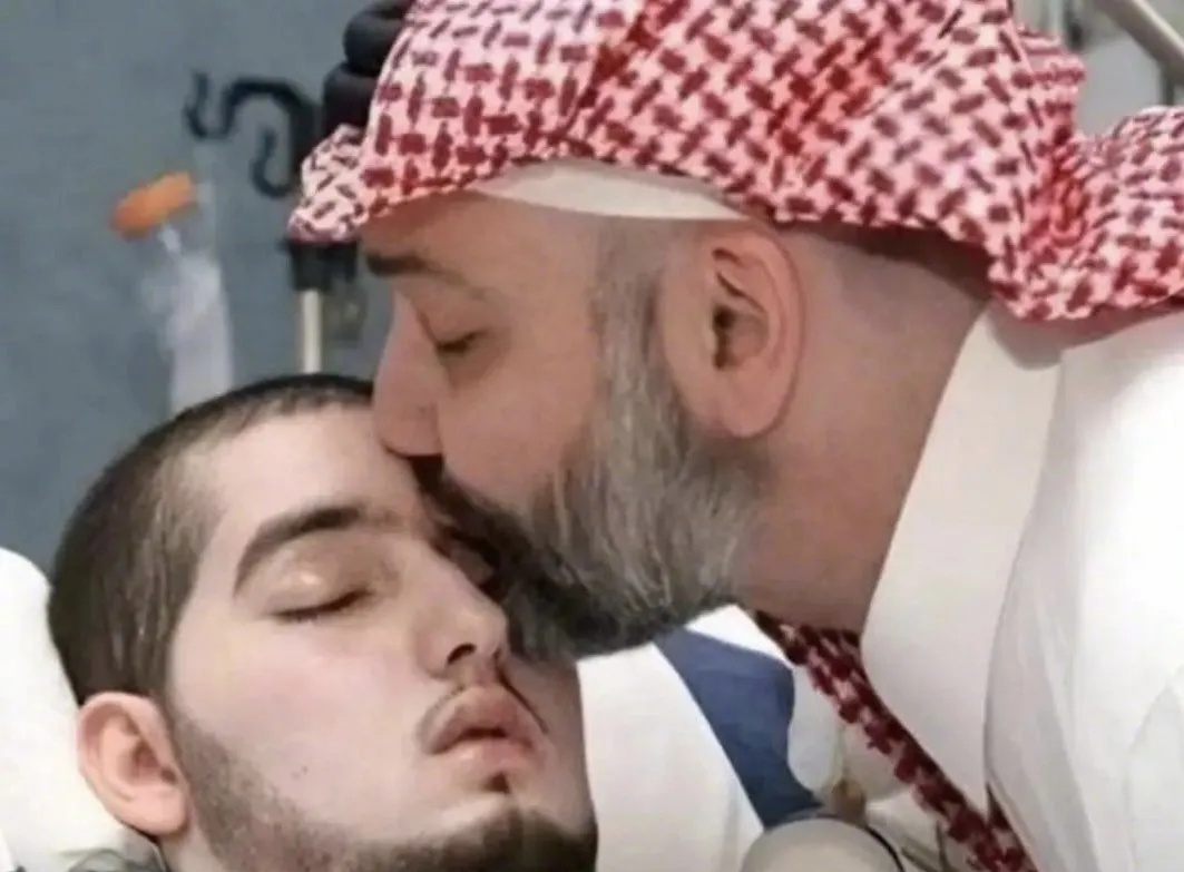 一位美籍华人表示“之所以很多小国，宁愿得罪中国，也不愿意得罪美国，是因为得道者多