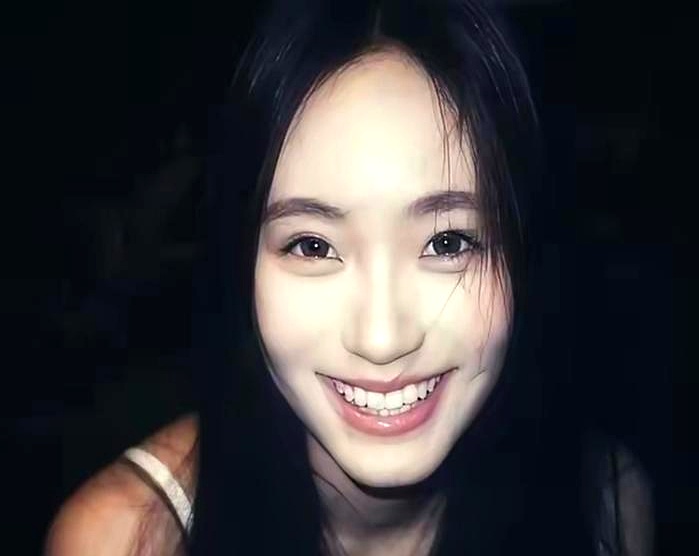 小S二女儿发文，说是怀念大S。配图却是自己的精修自拍，这操作，属实让人有点儿看不