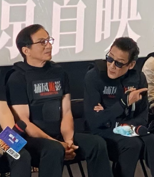 梁家辉在片里把优雅和狠戾结合得恰到好处，加上成龙的硬核打戏，还有养子团的助力，想