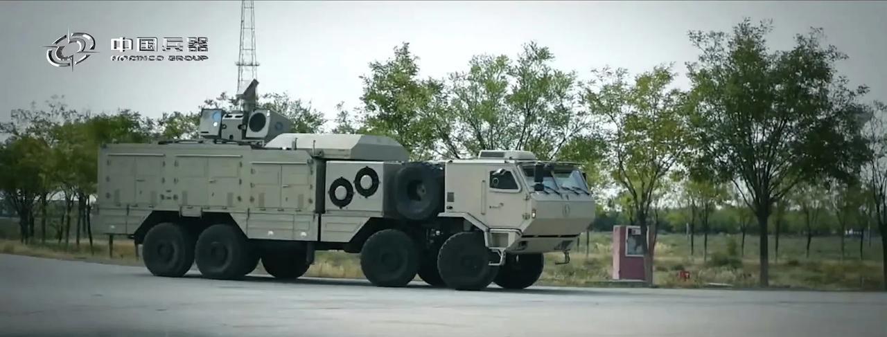 中国新型车载激光武器曝光，造型科幻越野性能强，功率大约为50千瓦，专门对付小型无