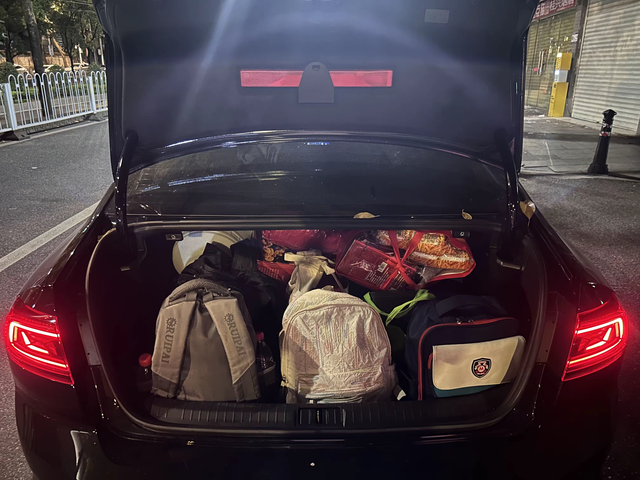 电尾有必要吗
电尾功能无外乎就是便于尾门关闭，装的作用很少。手动尾箱压一压也能关