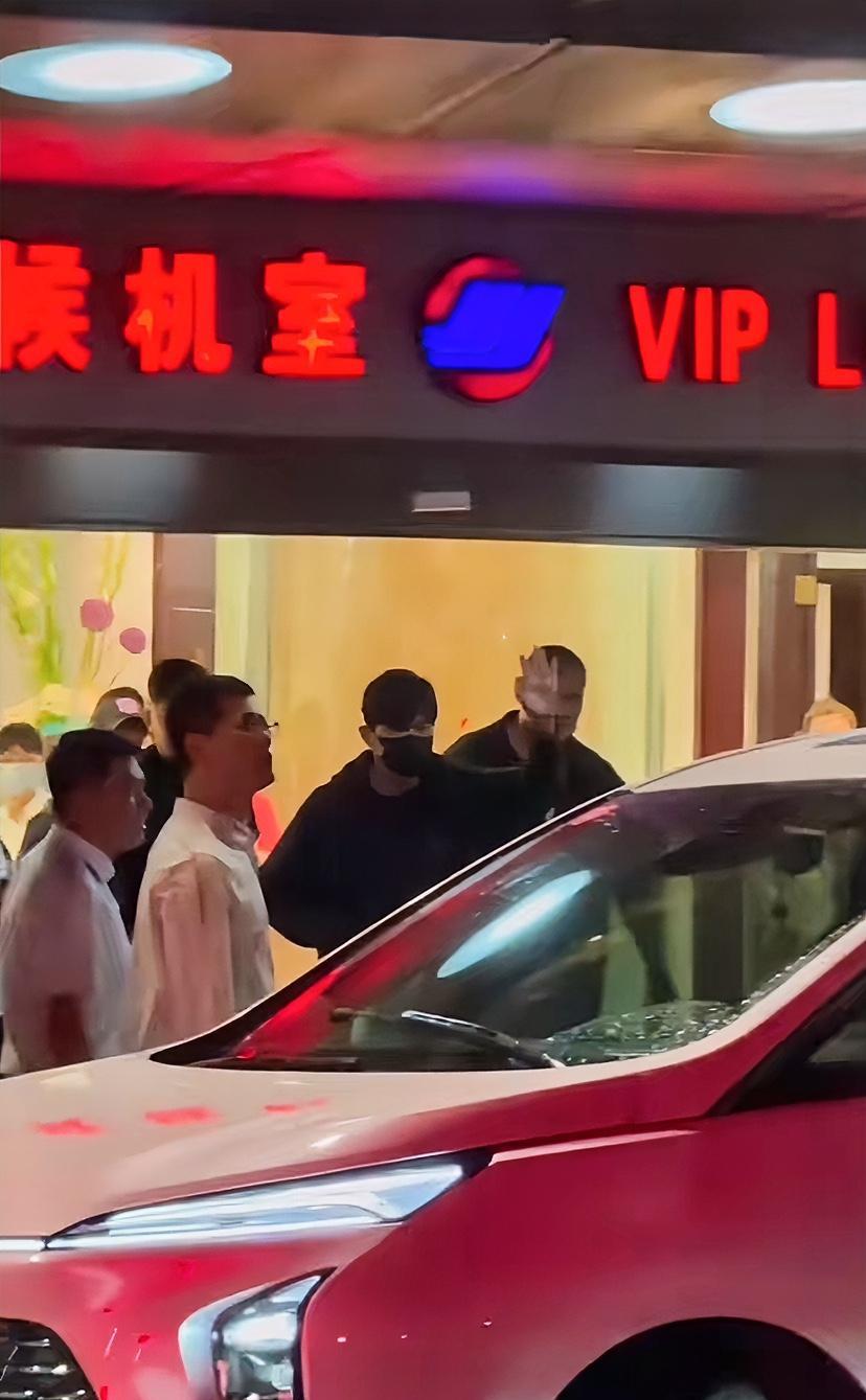 直到看到大妮，我才相信这是真的杰伦。