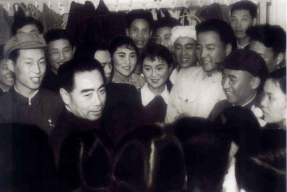 1955年5月，全国首届职工业余曲艺观摩演出在北京举行。这是新中国成立后首次大规