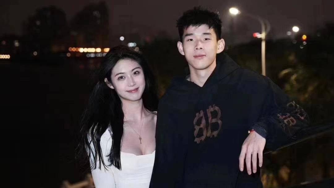 CBA得分王终于找到工作！21岁打NCAA主力，赚的不比CBA少