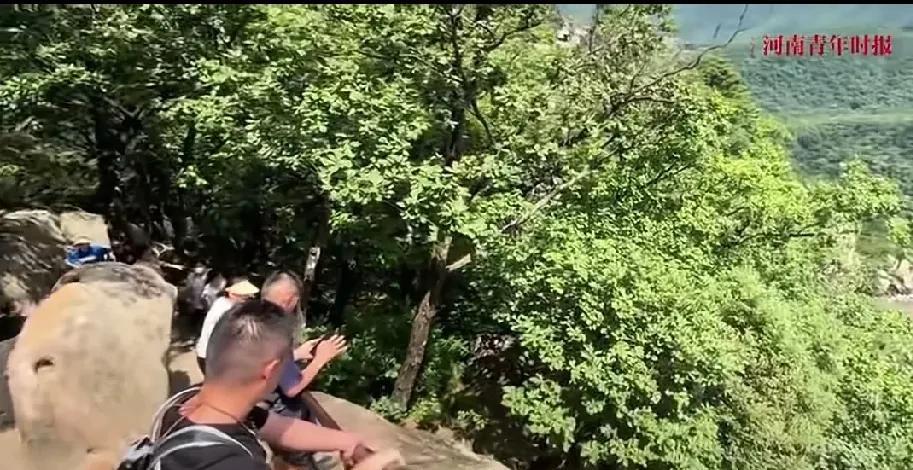 安全意识太淡薄！
刚刚看了一则消息，丹东凤凰山景区，8月2日，一位51岁的游客，