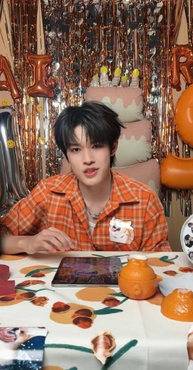 从“命运时分”主题到16城线下应援，张极这排面太足了！19岁生日快乐，期待新一年