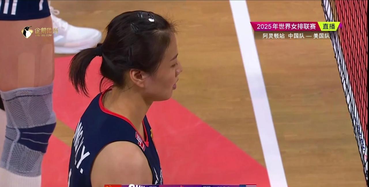 而另一方面则表明，中国女排在0：2落后于美国女排时，大家迫切想要扭转局面。龚翔宇