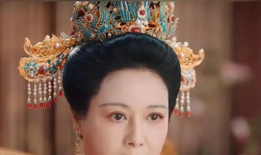 似锦：贤妃拿出先皇后遗书，才知他是全剧大宝藏，狄皇后都一脸崇拜。贤妃即将生下七皇