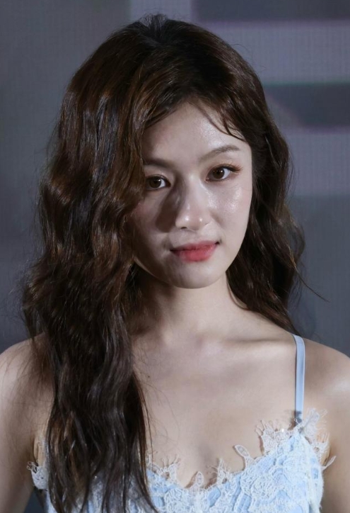 李兰迪皮肤状态也太好啦，美的。