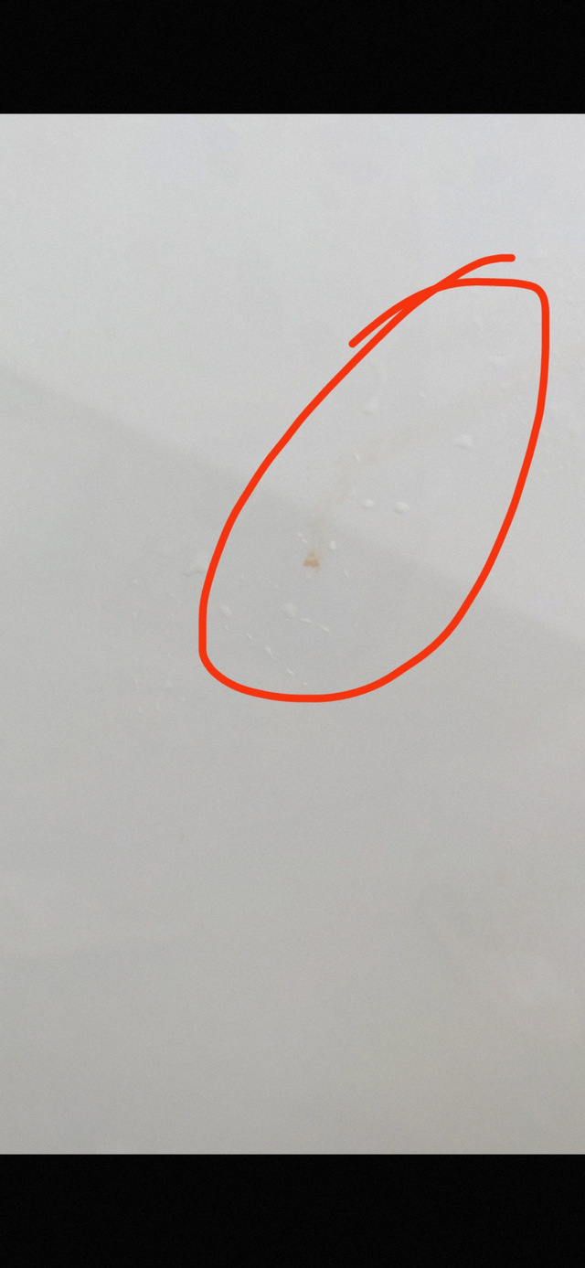 一年半的23年款帝豪
后车门漆面出现黄点，擦不掉，这种是不是生锈了？车友们会出现