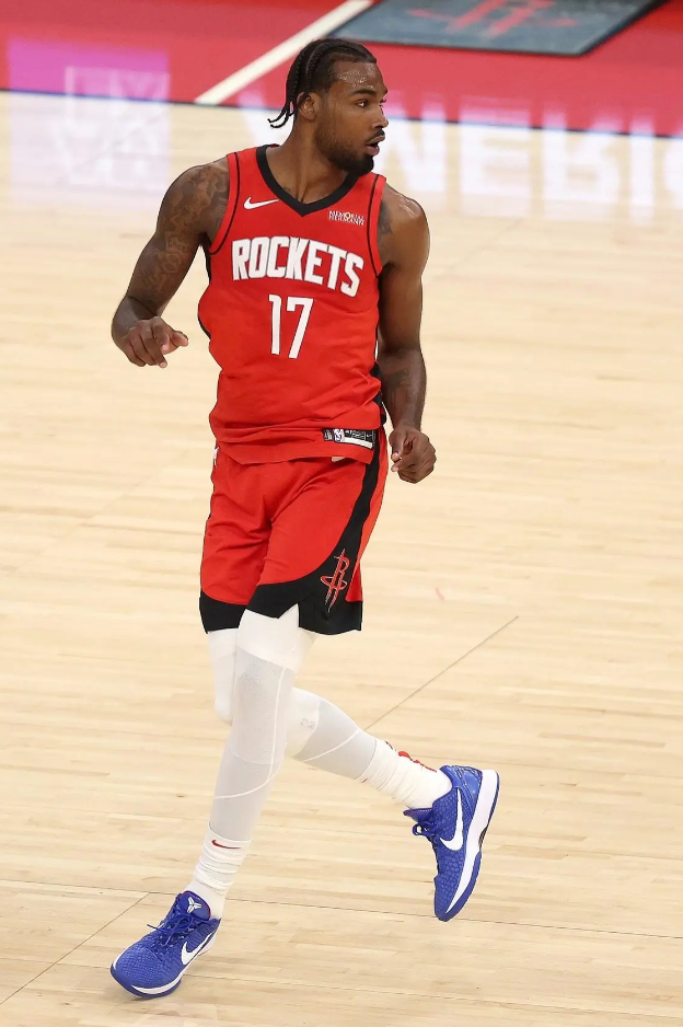 在《The Athletic》的一篇新专栏中，名记John Hollinger提