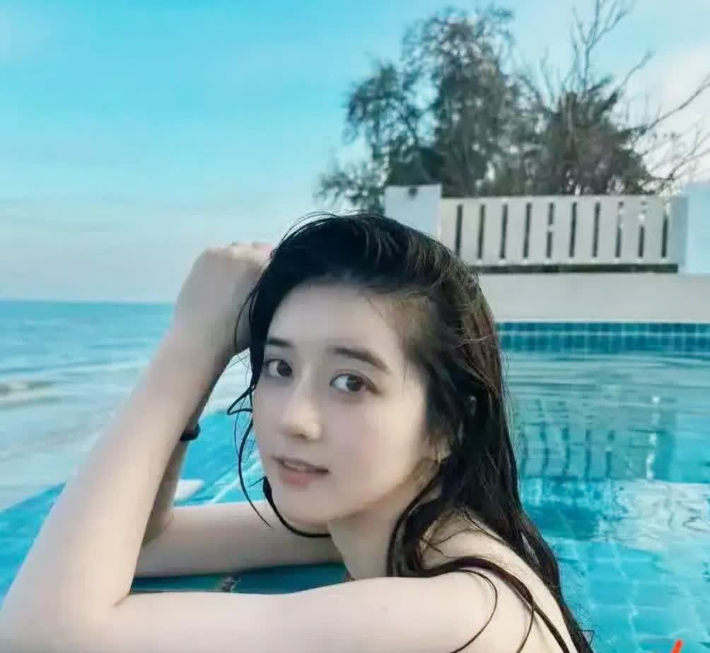 难怪剧方最害怕的演员出事，

这天大的窟窿，根本补不上补不上啊！！

李