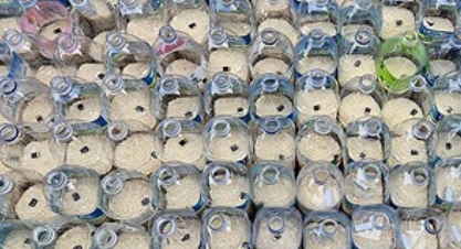 韩国仁川江华警察署27日表示，6名美国人因试图在江华岛通过海上漂流的方式对朝鲜投
