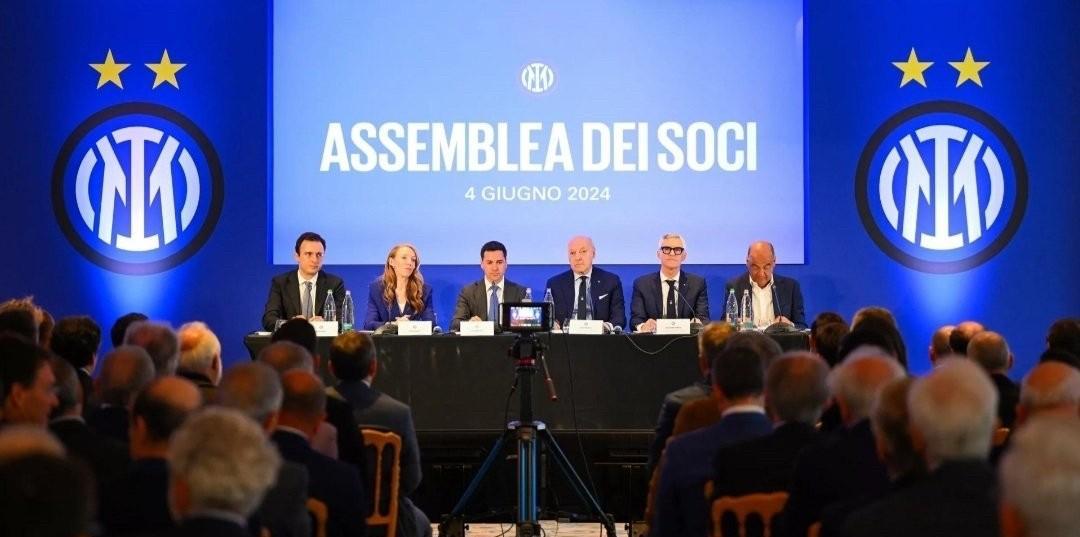 国新网：国米本赛季总营收5.2亿创下意甲俱乐部新纪录，终于实现自负盈亏
24-2