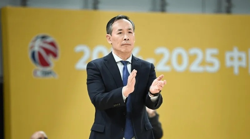 北京男篮以110-92战胜天津男篮，成功锁定常规赛前四，最终排名第三。主教练许利