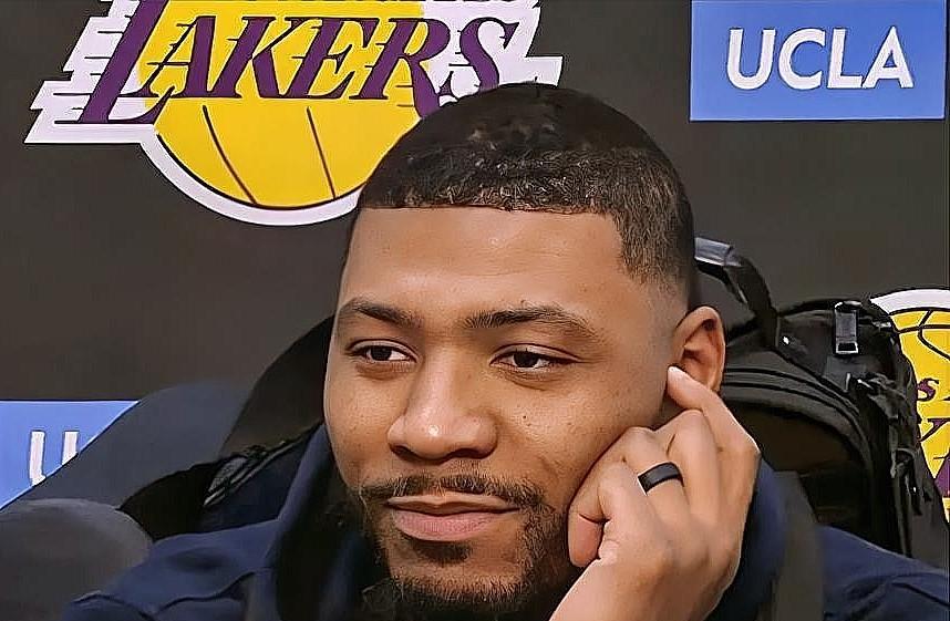 湖人防守悍将斯玛特情商真高啊！
NBA常规赛，湖人以116-114战胜太阳。赛后