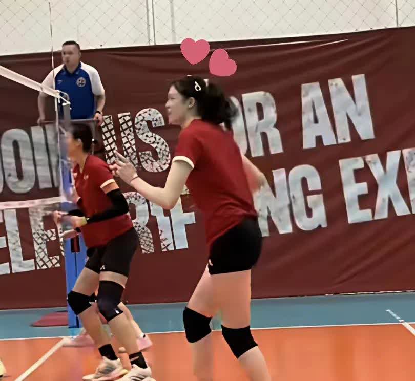 李盈莹已经上场打比赛了！据小道消息，中国女排昨天已经跟泰国女排进行了一场热身赛，