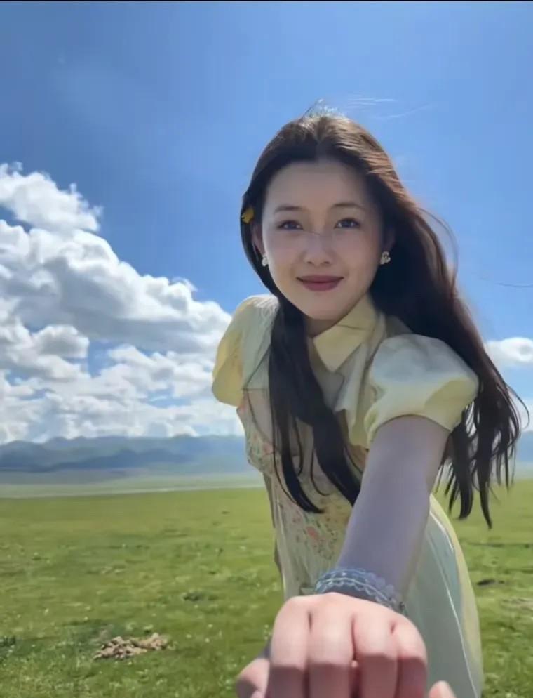 很想给s妈打个电话，
跟她老人家讲一下，
要是实在想念大s且一直无法释怀的话，