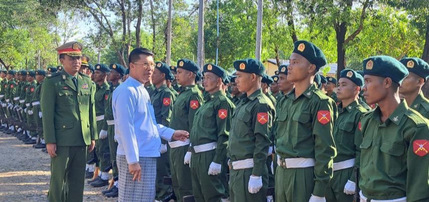 缅甸兵哥哥训练结束啦











啥？缅甸西南区域司令部士兵兵役训练班