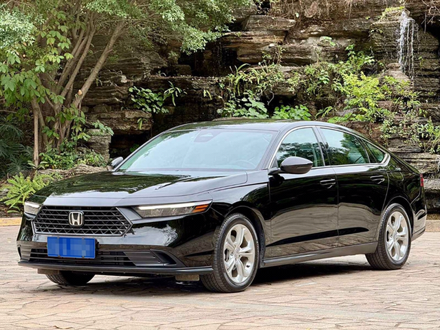 聊聊十一代雅阁的近况
有一说一，开雅阁的体验还是很不错的，操控很稳，方向盘指向也