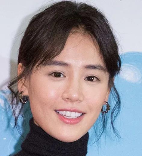 演员马思纯真的让人看不懂！
她本人身材高挑，长相漂亮，气质出众，演技又很好，可以