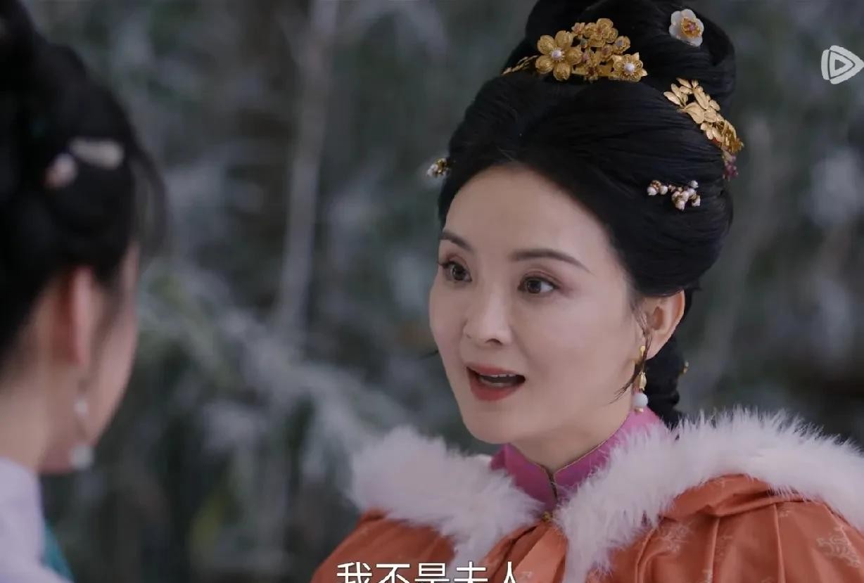 雁回时女主庄寒雁身世坎坷





陈都灵新剧《雁回时》的庄寒雁，这贵女当得也太